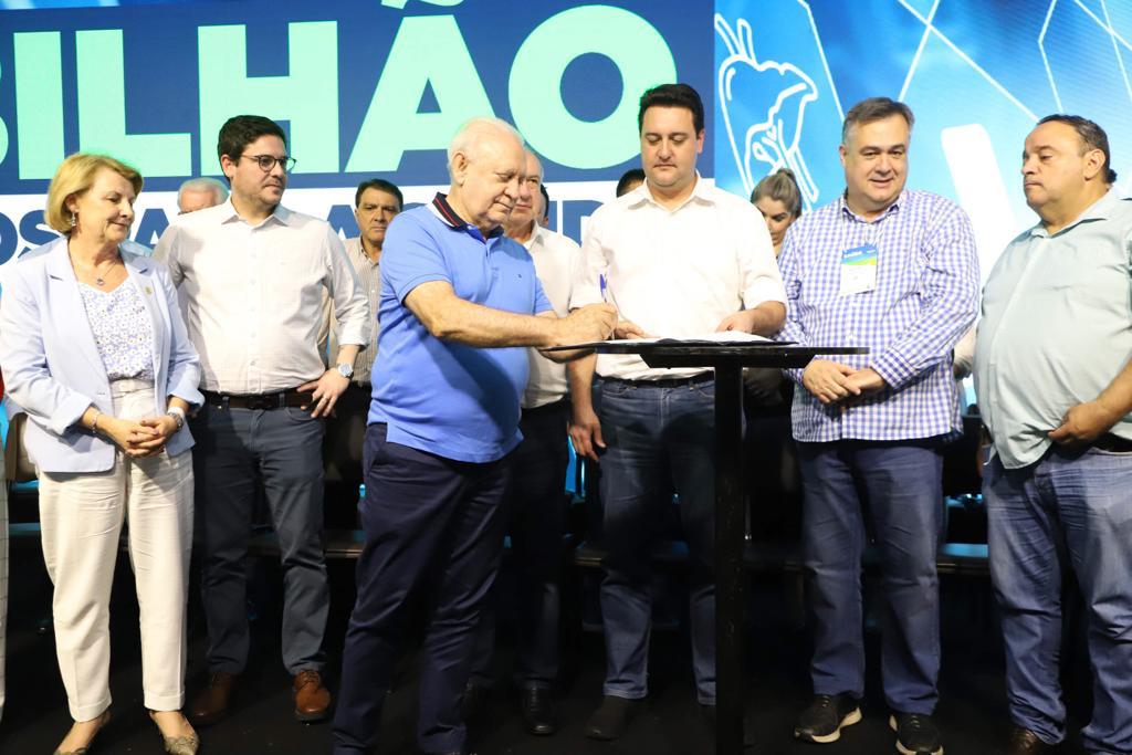 Traiano estava em evento de Ratinho quando tevê exibiu cheques de propina