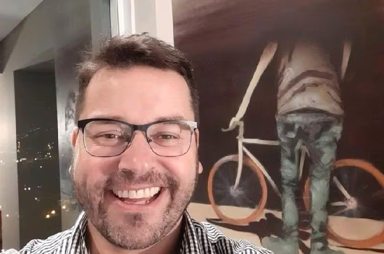 Lula nomeia juiz que vai integrar TRE e julgar Sergio Moro