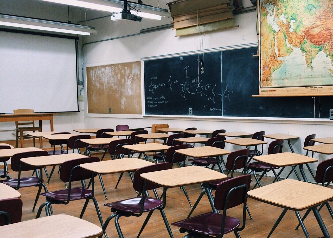 Prefeitura de Curitiba publica relação de professores inscritos no PSS da Educação