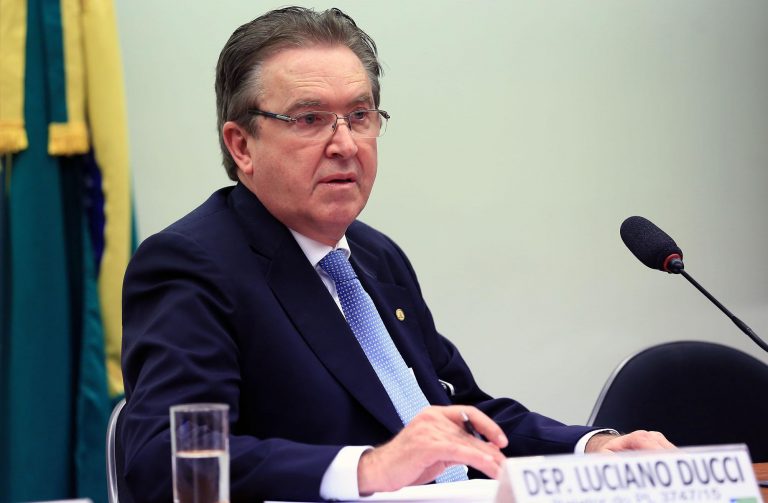 Petistas levantam "infidelidades" de Ducci ao governo Lula