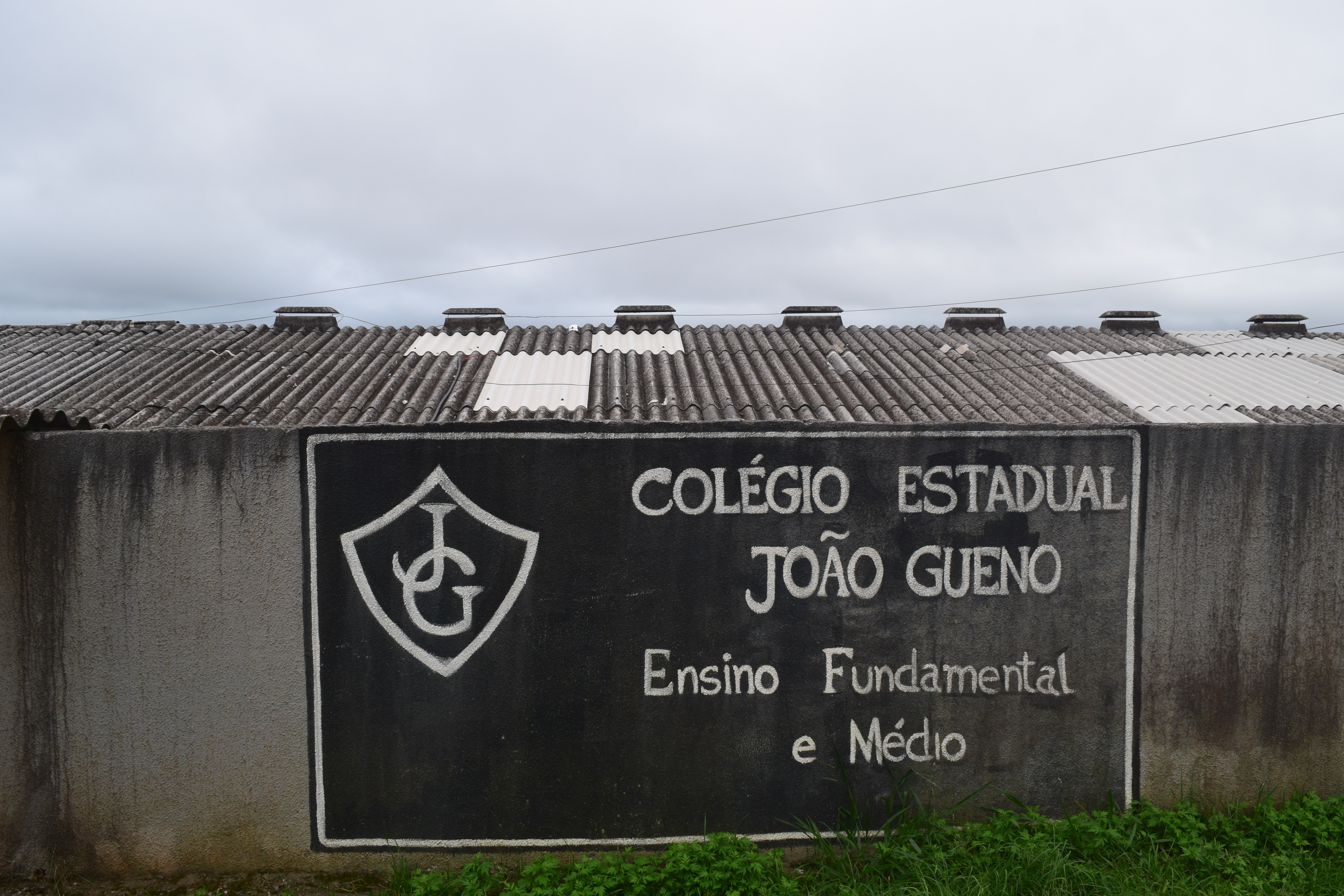 No João Gueno, alunos se dividem entre presente desafiador e o sonho do futuro