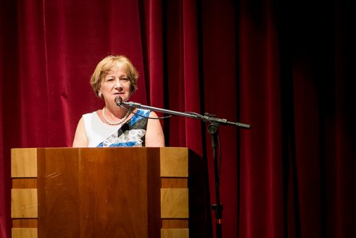 Vice-reitora anuncia candidatura e embola disputa na UFPR