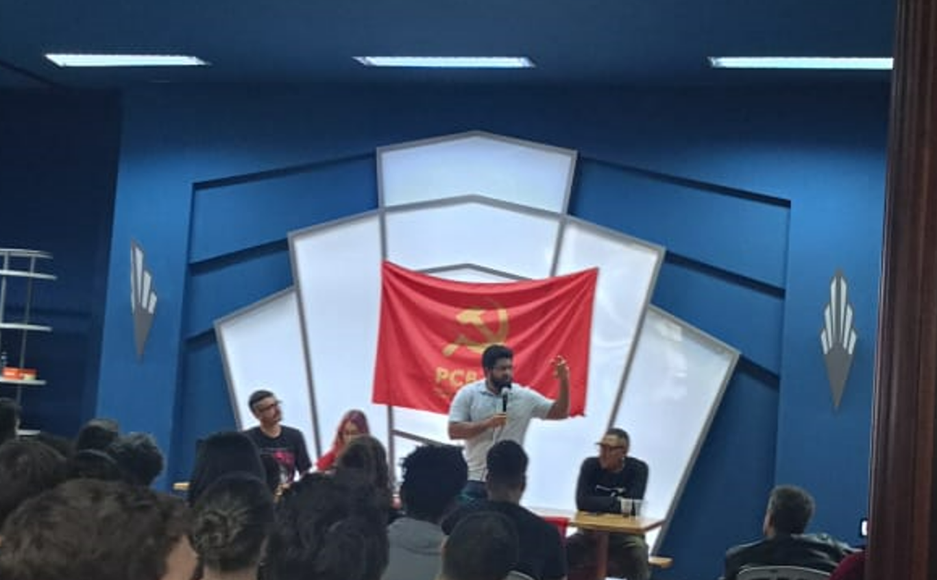 Evento do RR em Curitiba tem gritos de “Renato Freitas senador”