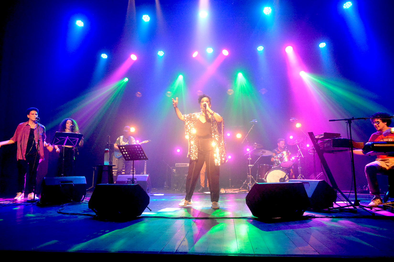 MUV comemora 25 anos com shows no estilo Bairro Black
