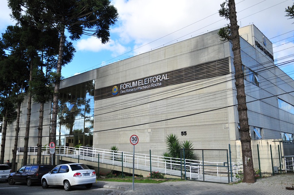 Fórum Eleitoral de Curitiba atende eleitores neste fim de semana