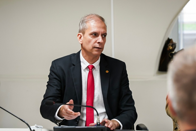 Vanhoni pede vista do relatório que orienta cassação de Maria Leticia