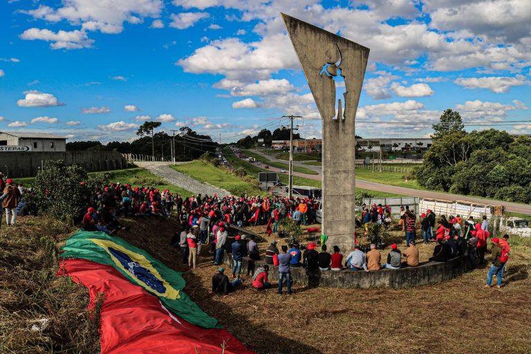 MST faz manifestação cobrando justiça para Antônio Tavares