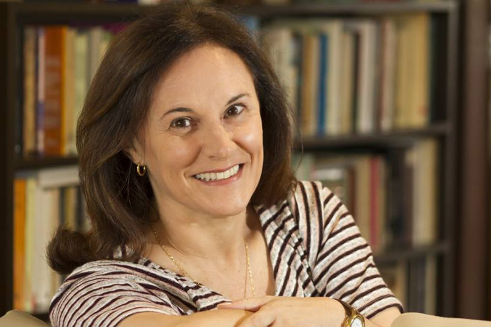 Luci Collin recita poesias na Trajano. Não, você não leu errado