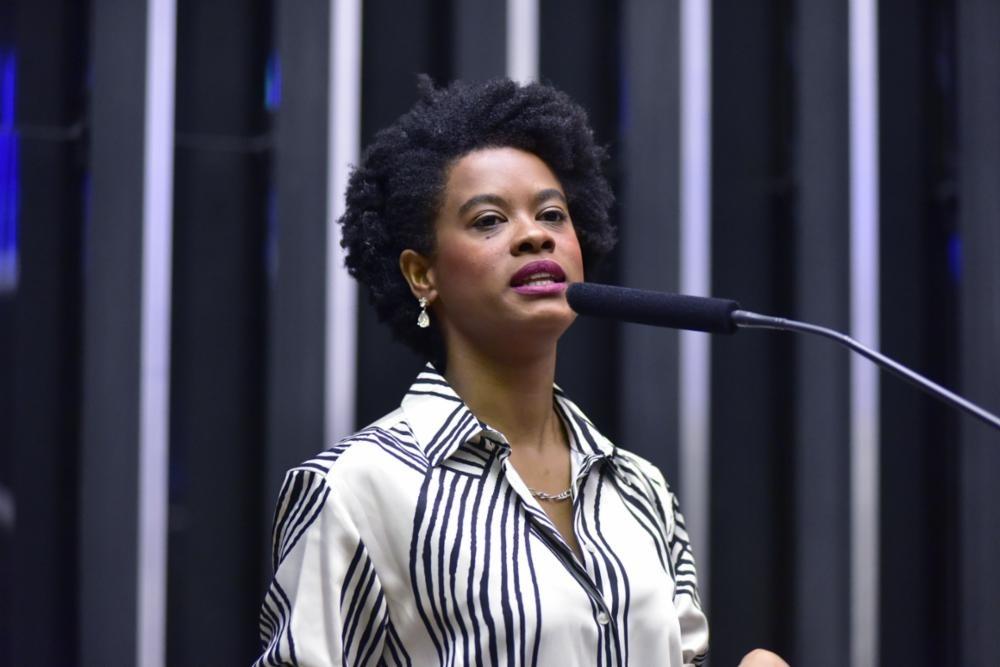 Carol Dartora desiste de candidatura; só Zeca Dirceu recorre de apoio do PT a Ducci