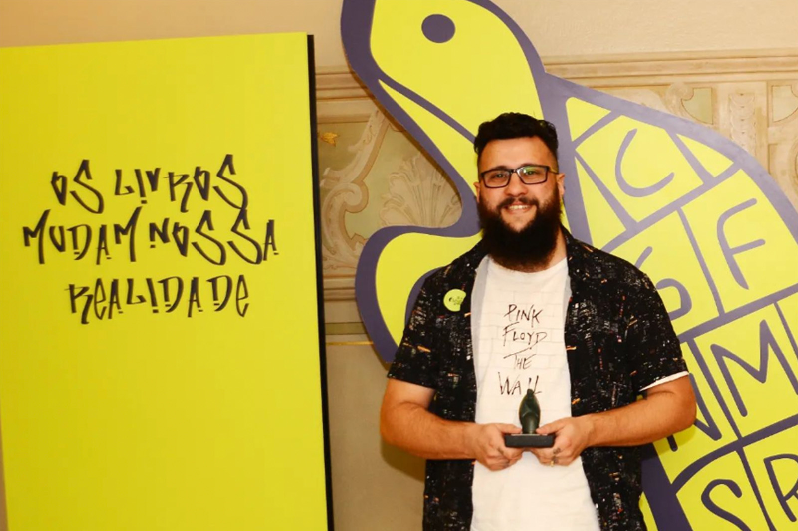 Tudo o que Lucas Mota quer é "continuar escrevendo histórias raivosas"