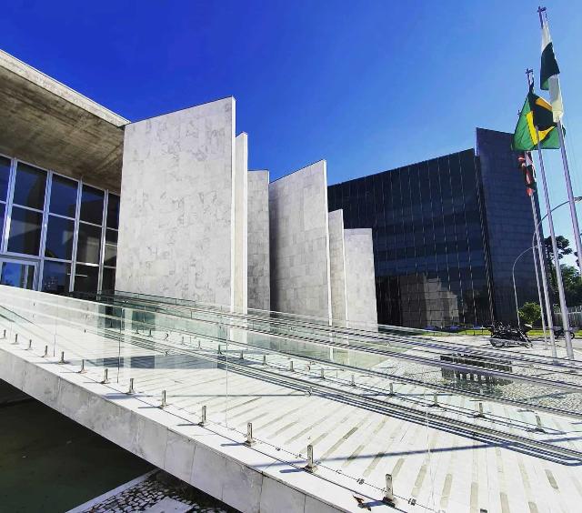 Concurso do TCE-PR para auditor tem salário de R$ 22 mil. Veja como se inscrever