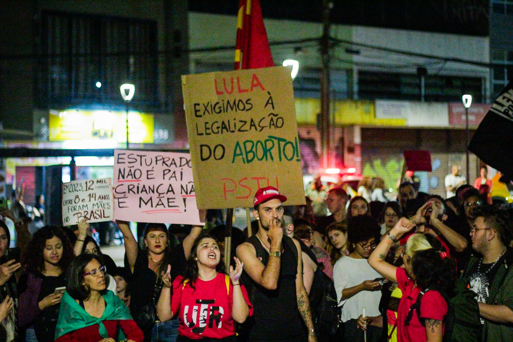 Podcast mostra por que PL do aborto representa retrocesso no direito das mulheres