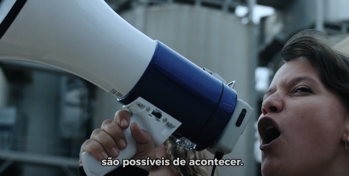 Pais de alunos da rede estadual recebem vídeo que desqualifica greve dos professores