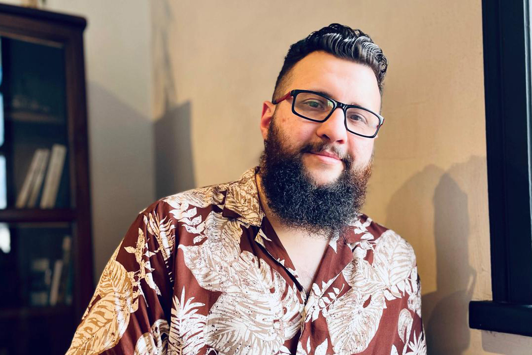 Lucas Mota lança "Olhos de pixel" na Arte e Letra