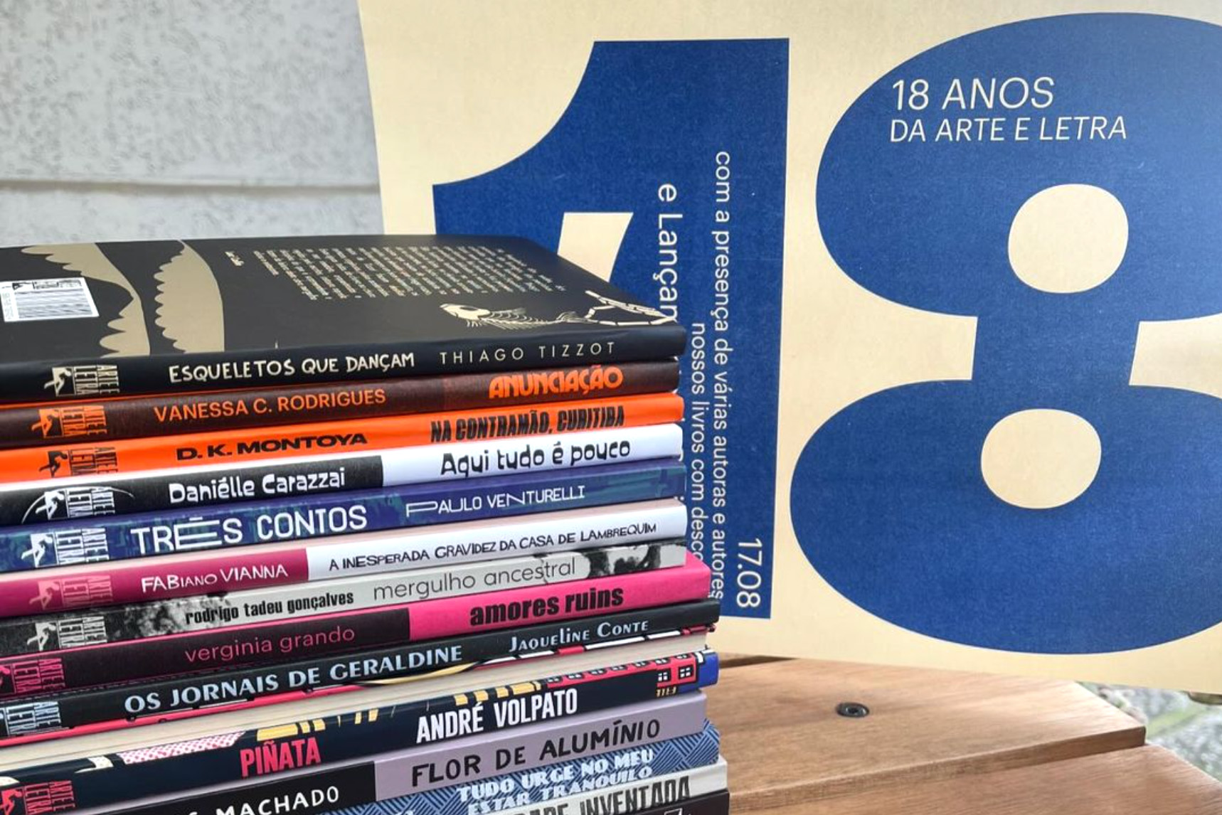 Arte e Letra comemora 22 anos com lançamento da revista Julia
