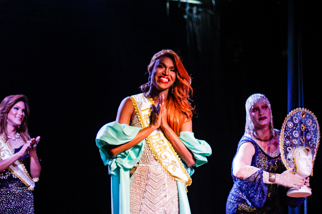 Conheça Sashira Evans, a Miss Drag Curitiba