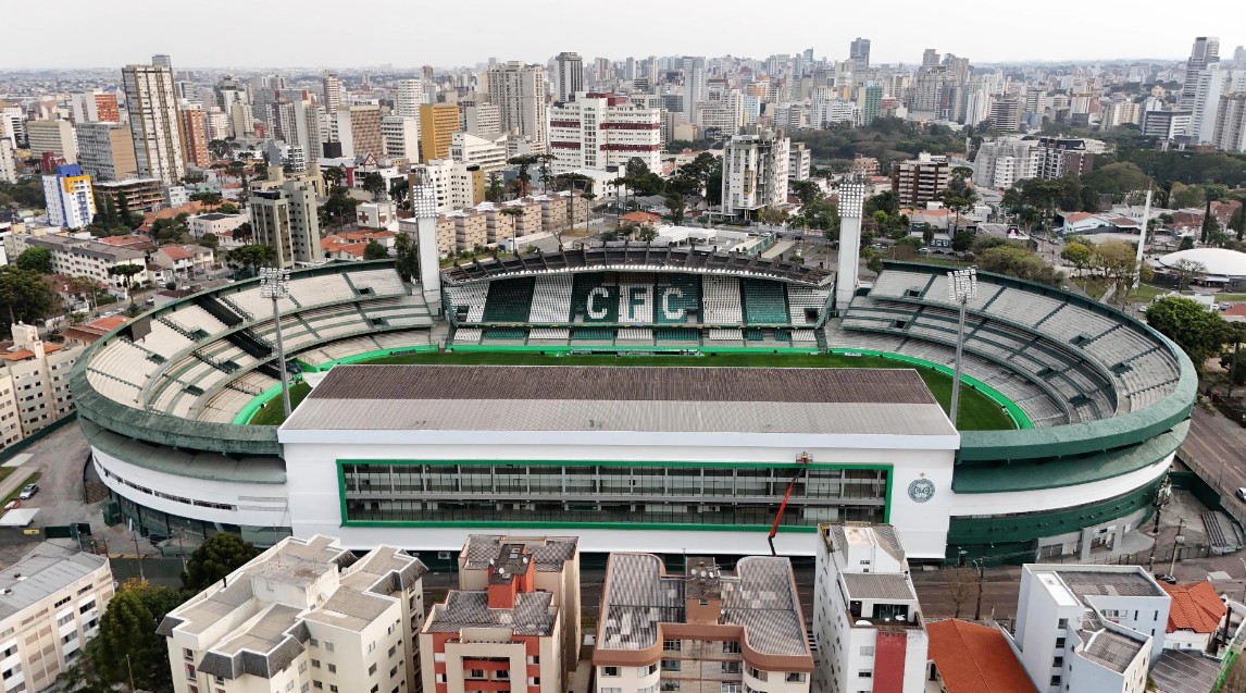 Restam poucos ingressos para o jogo da Seleção no Couto Pereira