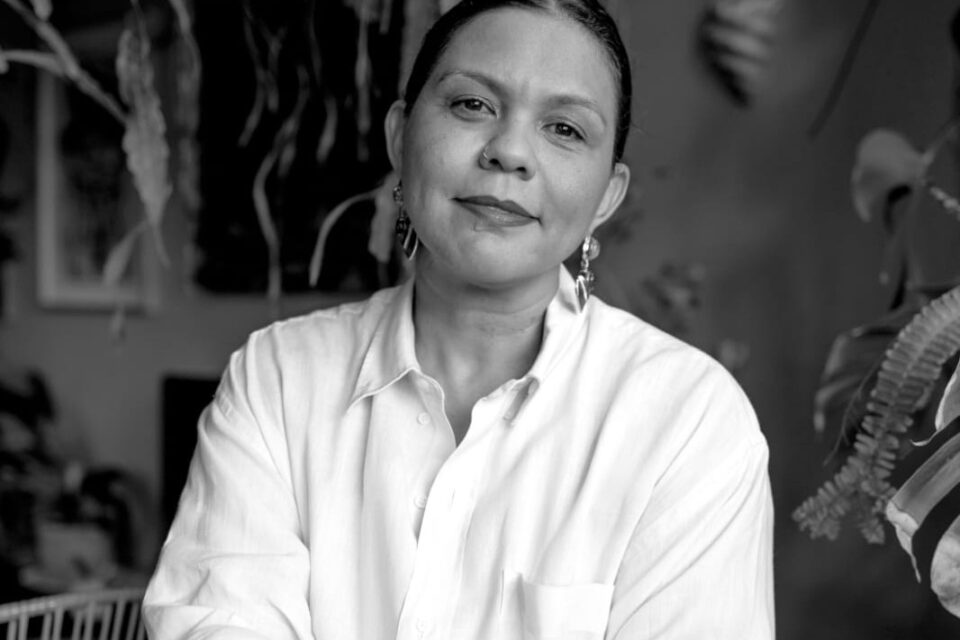 Fabiana Moraes lança livro em Curitiba nesta segunda