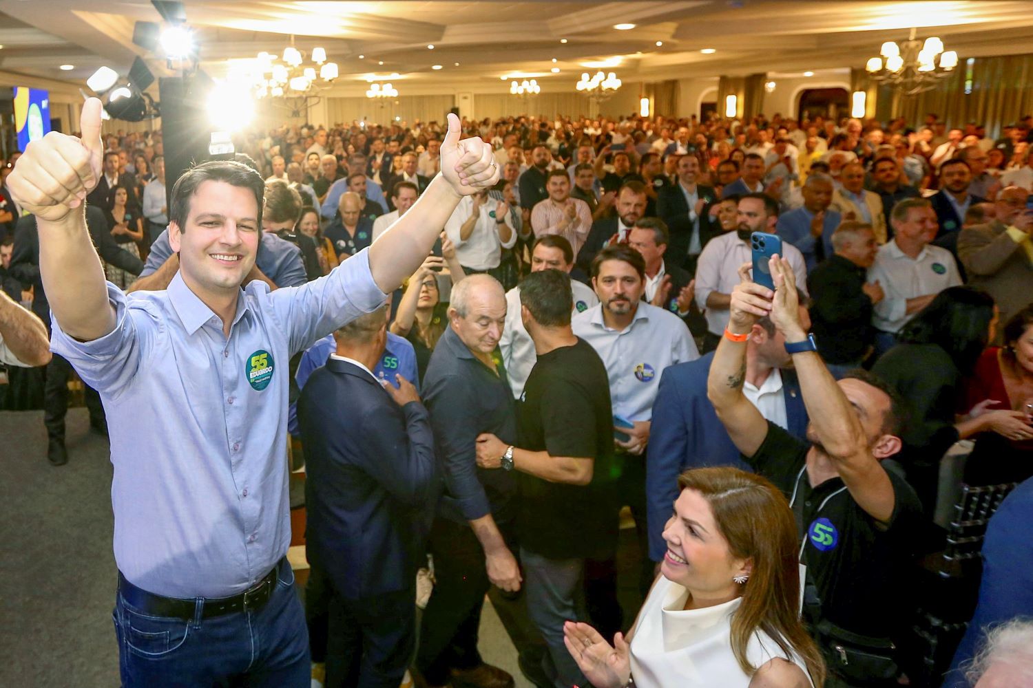 Prefeitura de Curitiba coagiu servidores a doarem para a campanha de Eduardo Pimentel