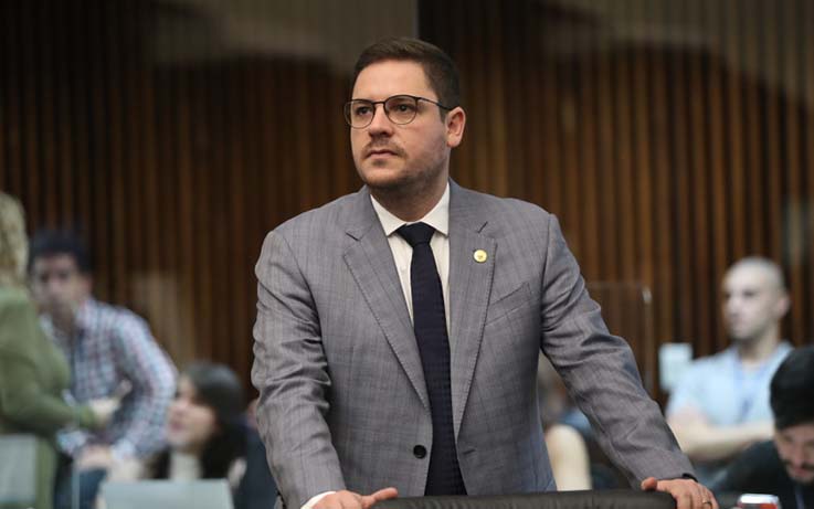 Matheus Vermelho mantém funcionária "fantasma" irmã de candidato a vereador