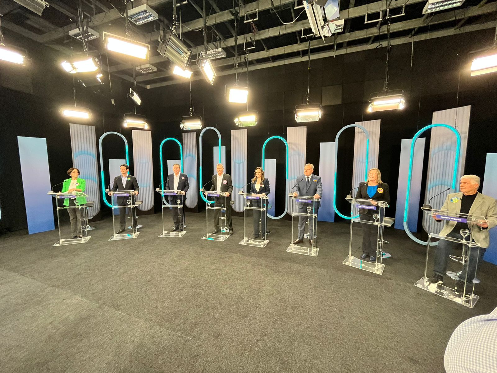 Com cerco a Eduardo Pimentel, debate na RPC foi o mais agressivo da campanha em Curitiba