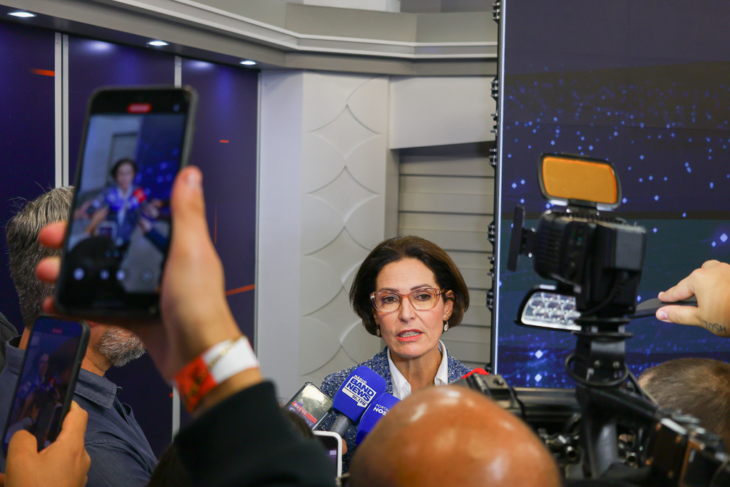 Cristina Graeml quer criar instituto para "mulheres abandonadas" doarem seus filhos
