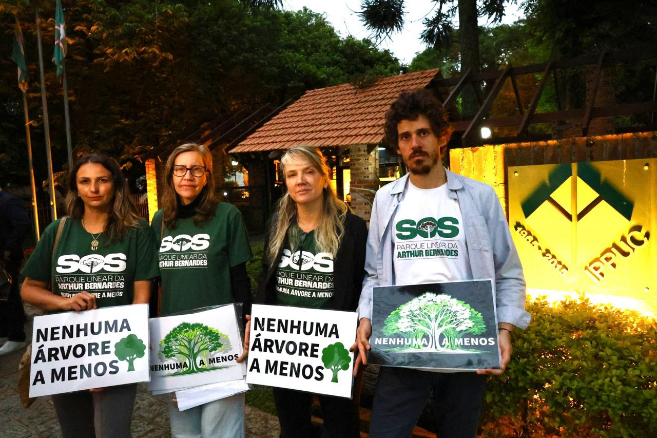 Pressionada, Prefeitura faz reunião com movimento S.O.S. Arthur Bernardes, mas não promete manter árvores