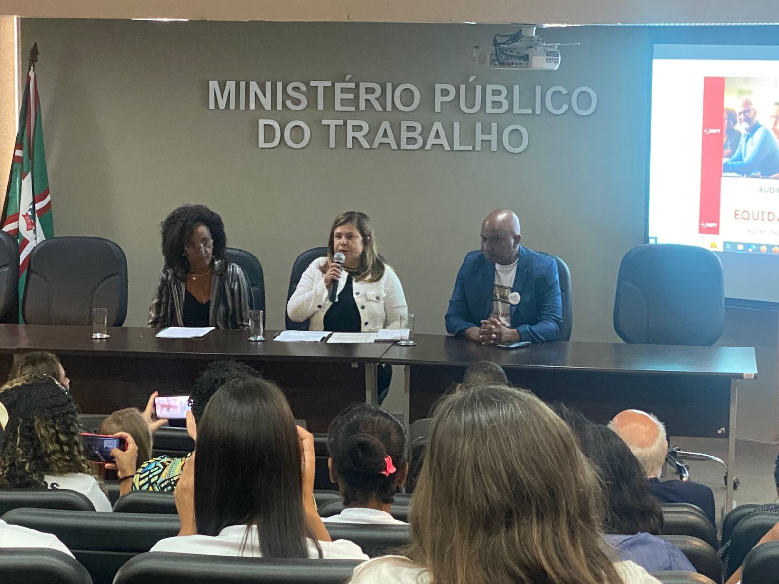 Audiência sobre equidade racial no mercado de trabalho reúne lideranças em Curitiba