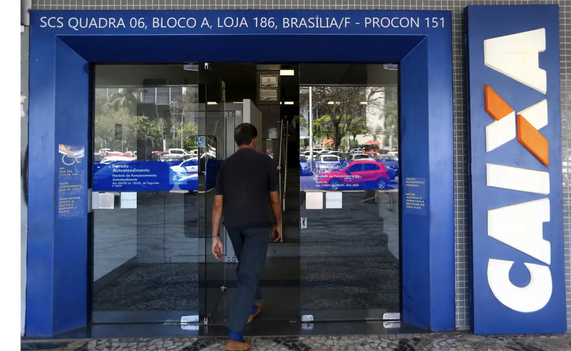 Bancos voltam a funcionar normalmente nesta quinta