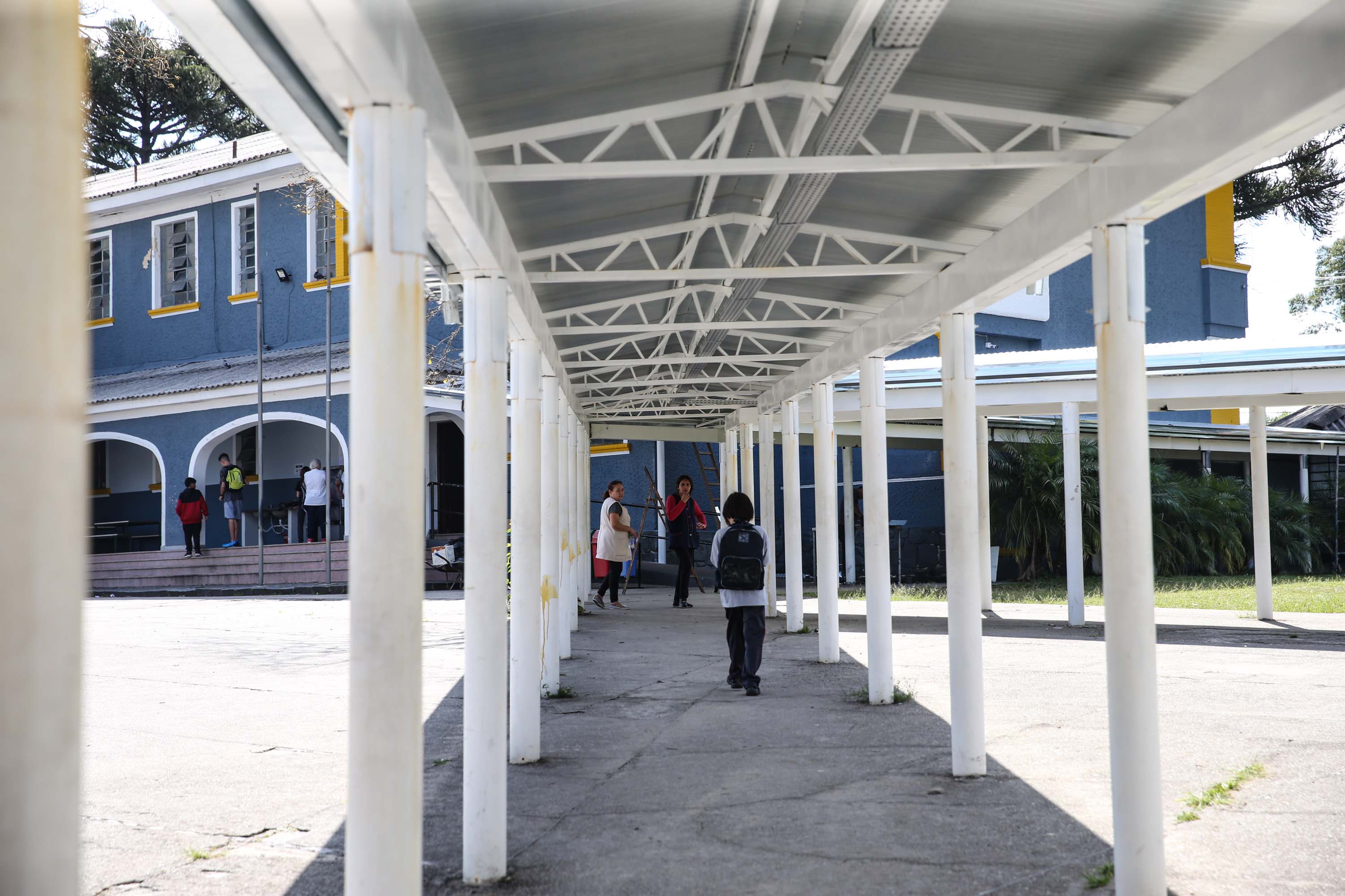 Empresa anunciou vagas para escolas terceirizadas antes de homologação do resultado