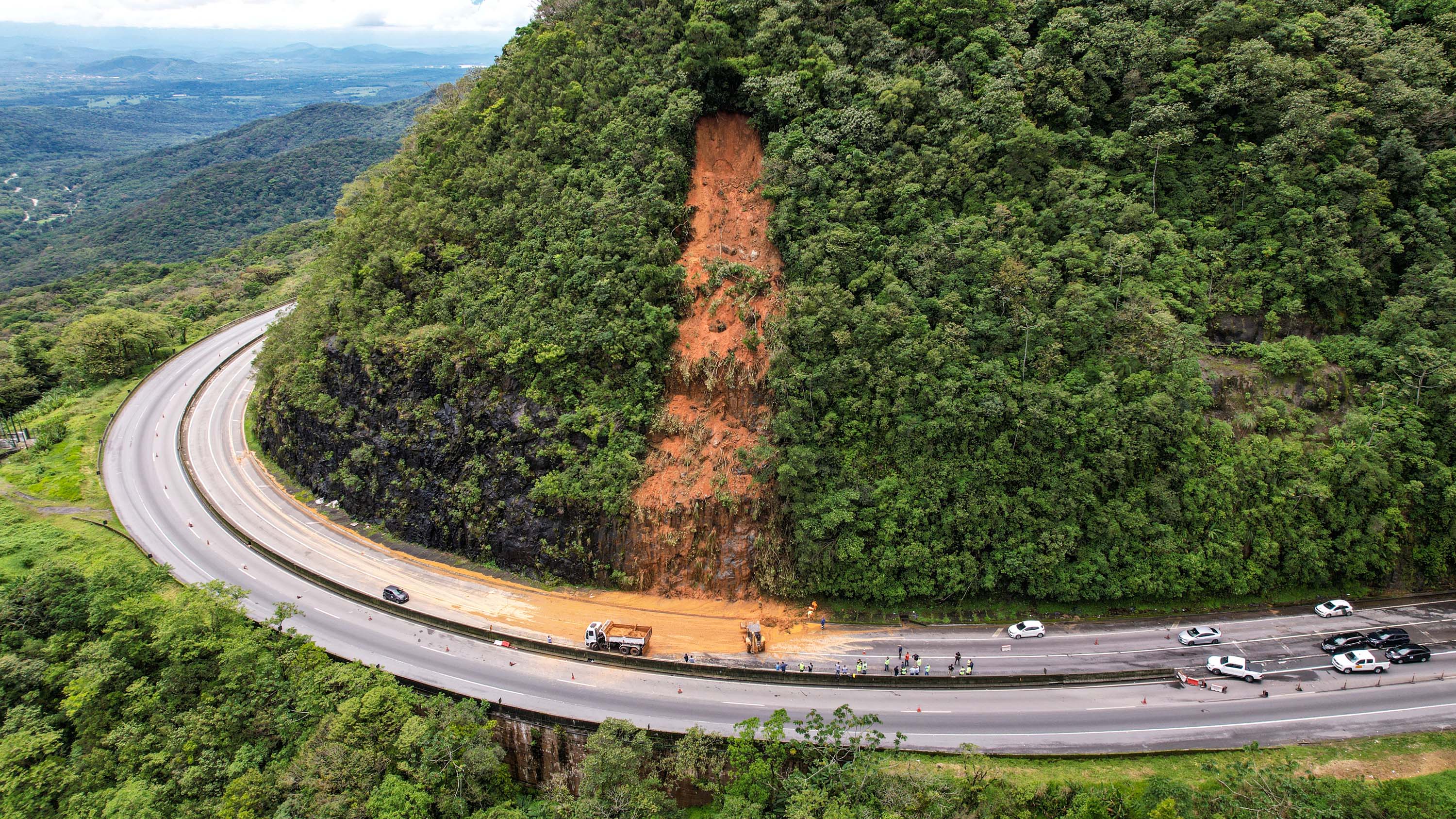 Caos nas estradas do Paraná reflete estratégias equivocadas e poderia ter sido evitado