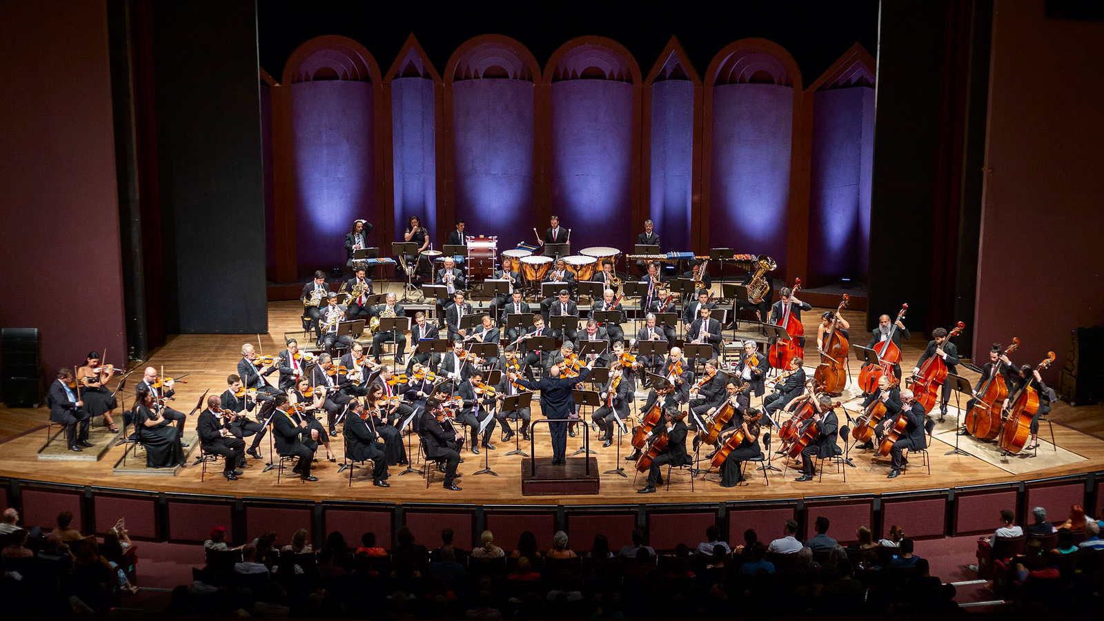 Orquestra Sinfônica do Paraná faz concerto para arrecadar agasalhos e cobertores