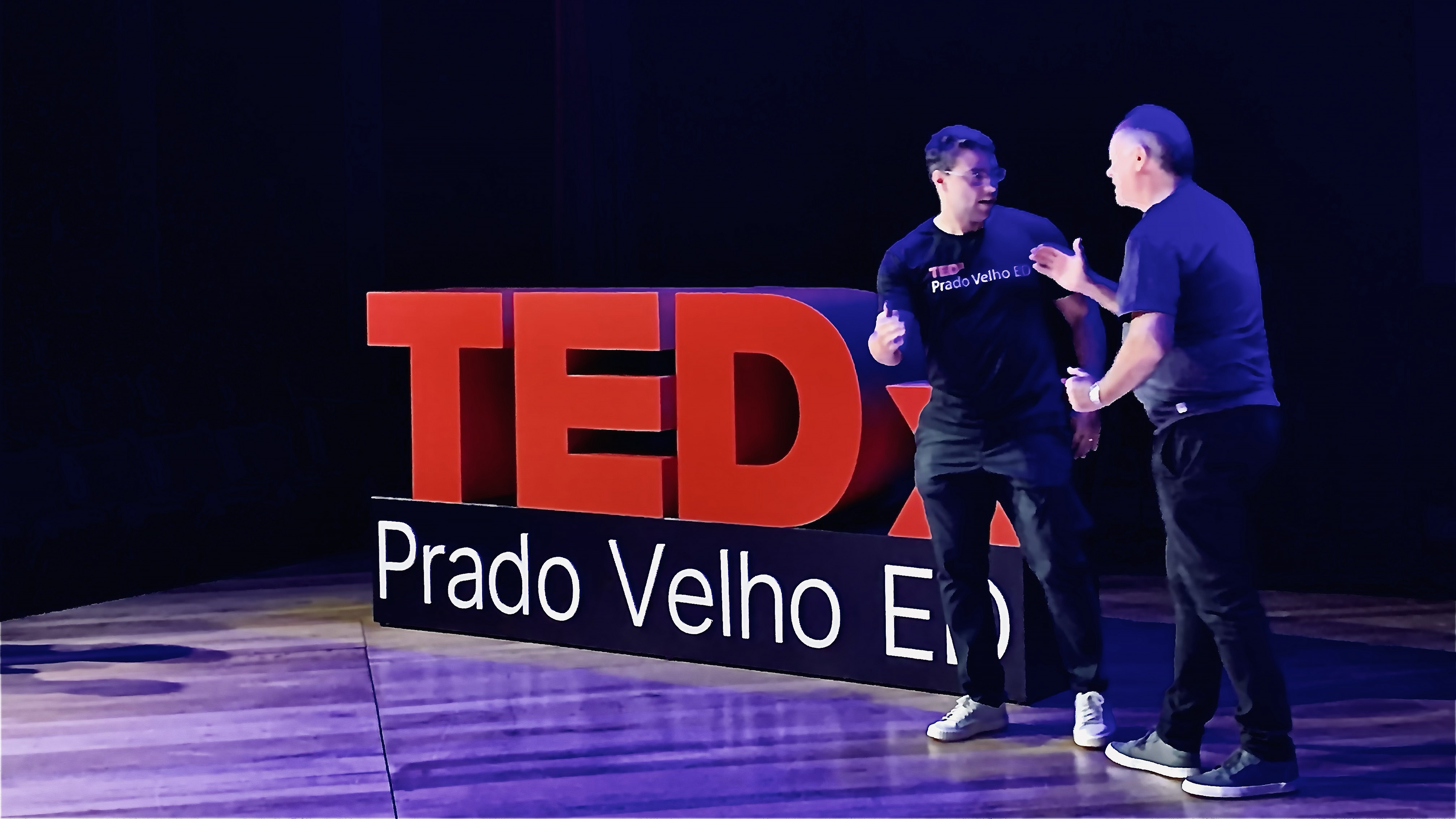 Público aplaudiu de pé o TEDx Prado Velho ED