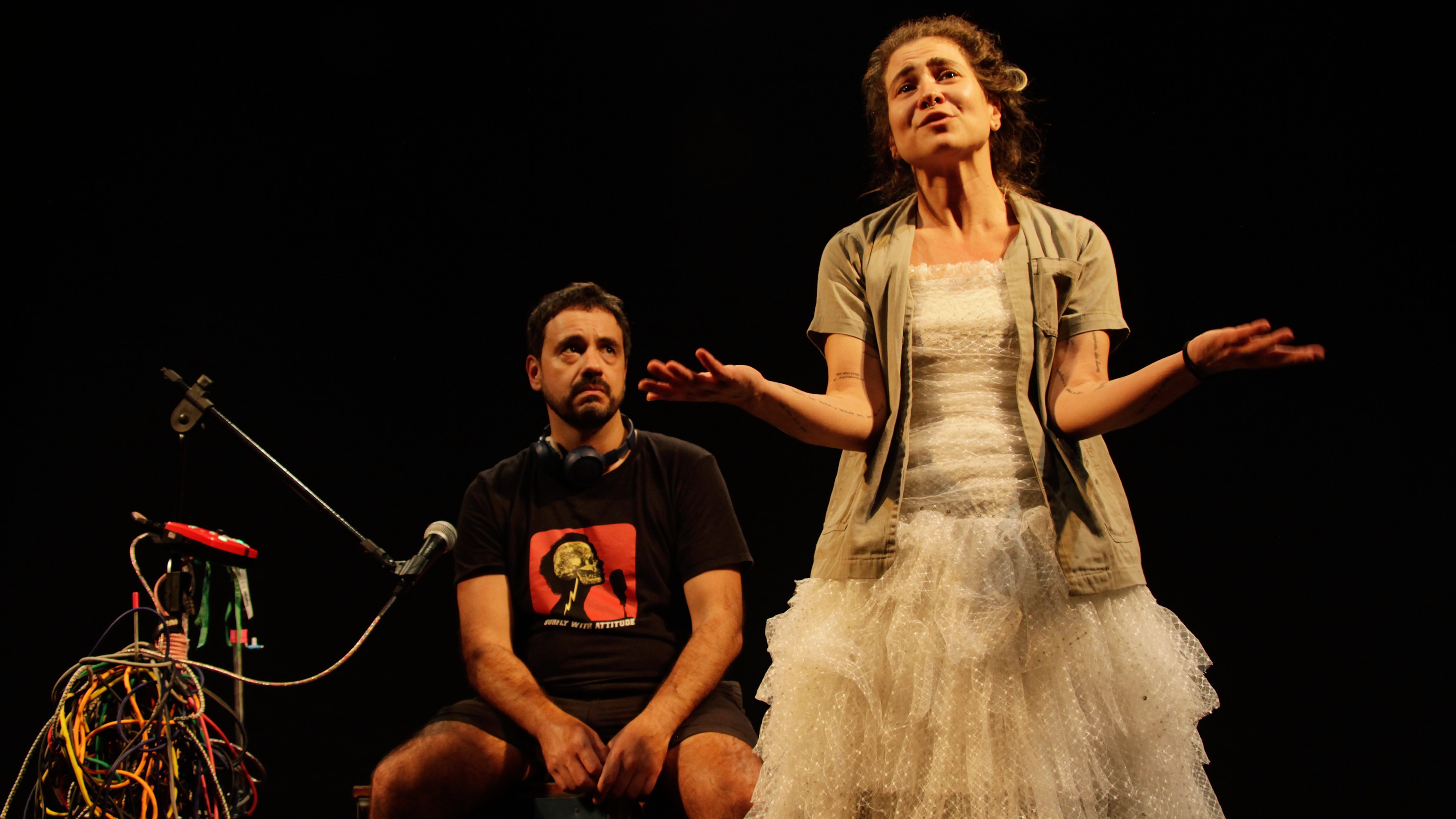 "Penélope" tece no palco um teatro mais poderoso que o panfletário