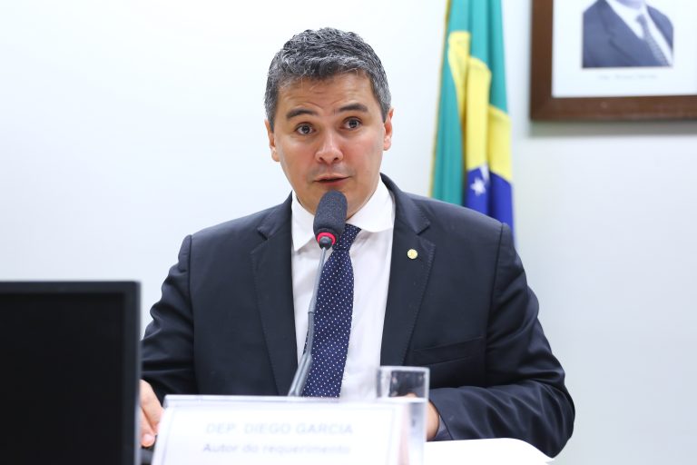 Deputados paranaenses gastam mais do que na legislatura anterior