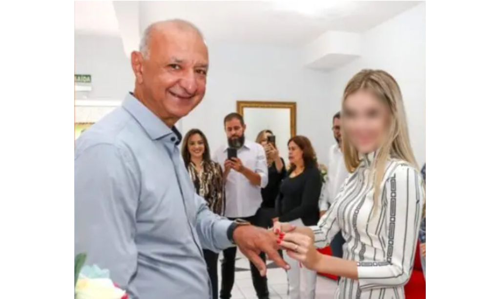 Depois de casar com adolescente prefeito de Araucária exonera parentes da esposa