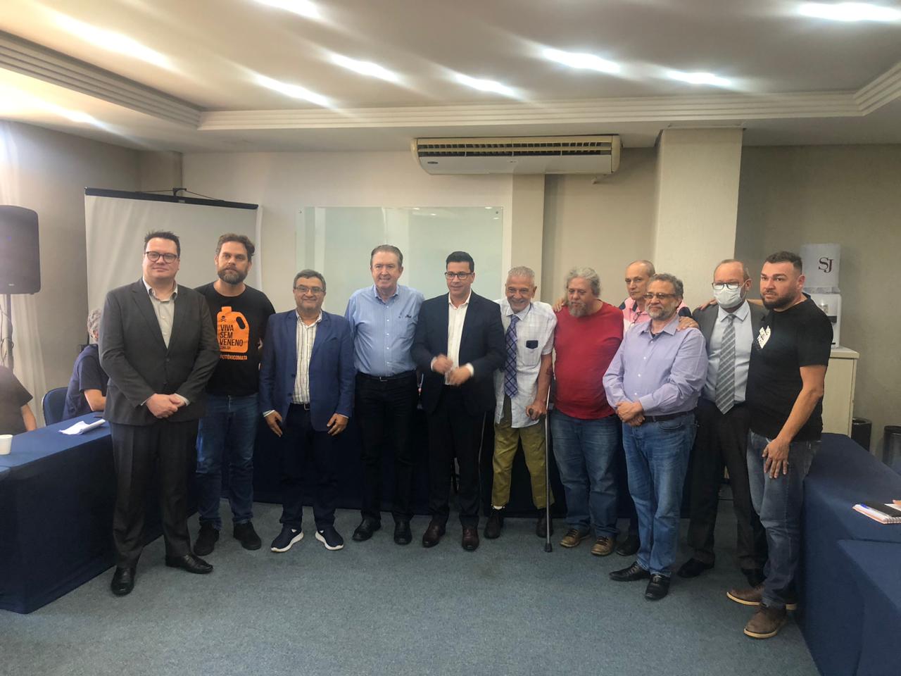 Partidos começam a discutir apoios para eleições municipais em Curitiba