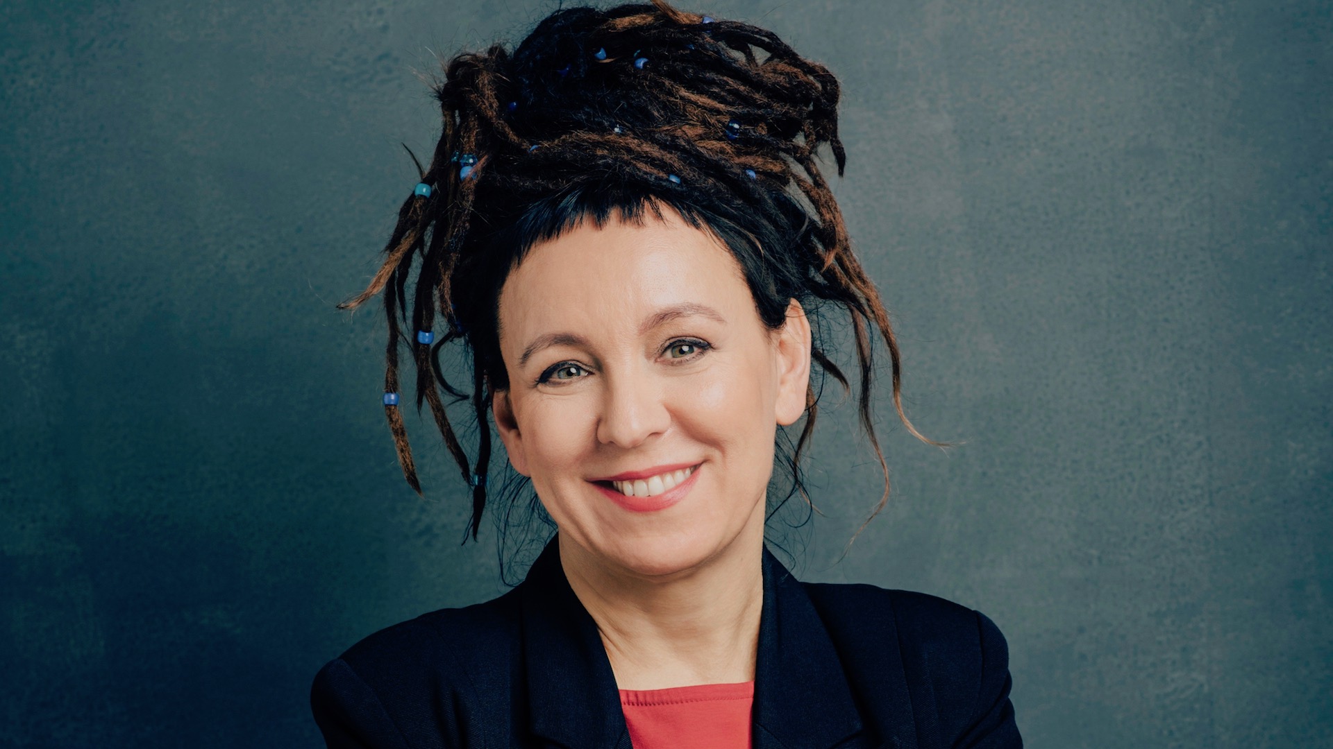 Olga Tokarczuk argumenta que "o mundo é feito de palavras"