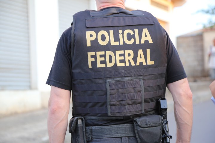 Polícia Federal cumpre mandados no Paraná contra suspeitos de financiar atos golpistas