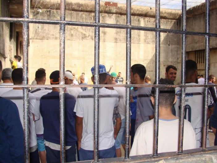 Justiça determina que Cadeia Pública de Paranavaí seja parcialmente interditada