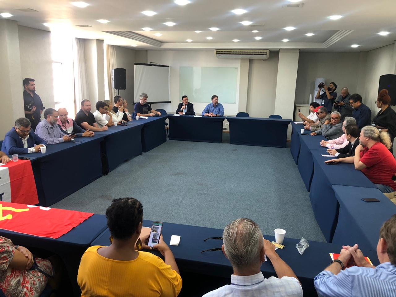 Opositores preparam ofensiva contra privatização da Copel e pedágio de Ratinho Jr.