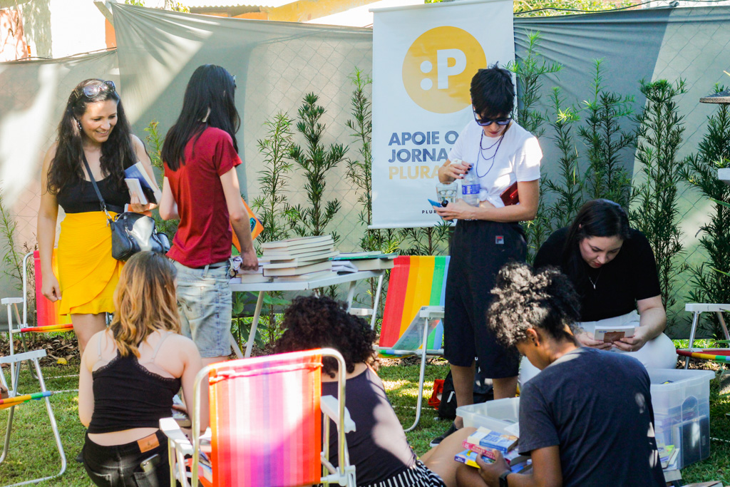 Plural faz feira de troca de livros nesta quinta no Bek's